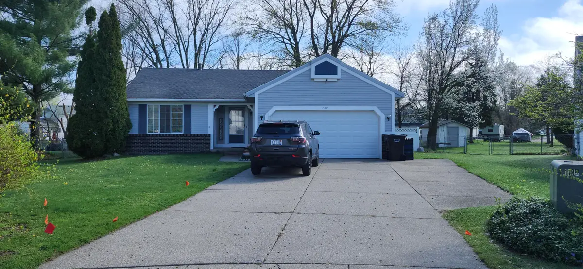 725 Brittany Court SE, Kentwood, MI 49548 - #1