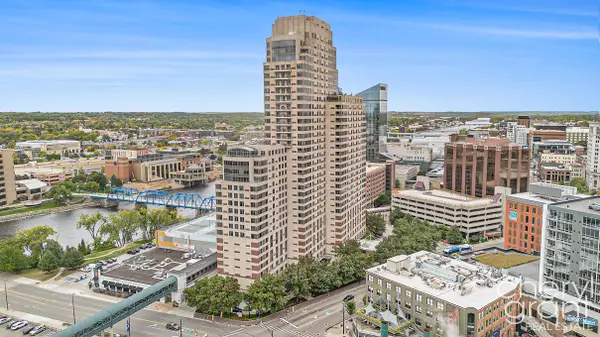 158 Campau Circle NW, GrandRapids, MI 49503