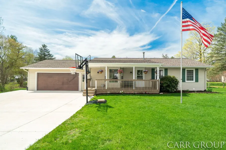 5045 Wakefield Avenue NE, Comstock Park, MI 49321 - #3