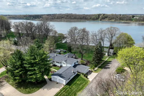 15710 Rich Lane, HickoryCorners, MI 49060