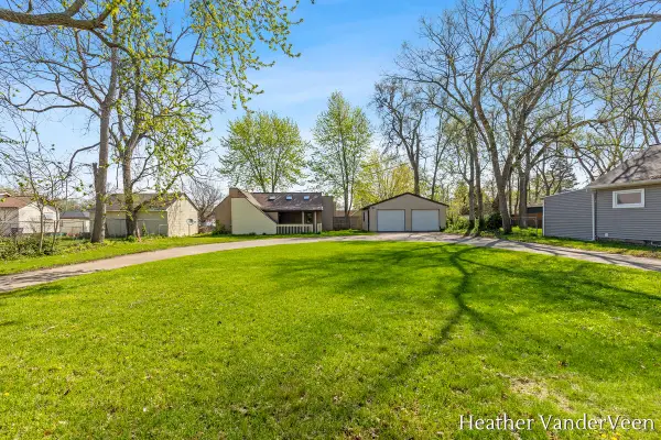3012 Longstreet Avenue SW, Wyoming, MI 49509