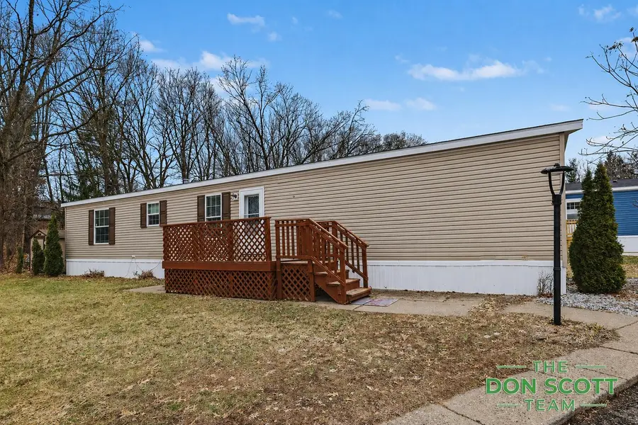 6913 Sandwood Street NE, Rockford, MI 49341 - #2