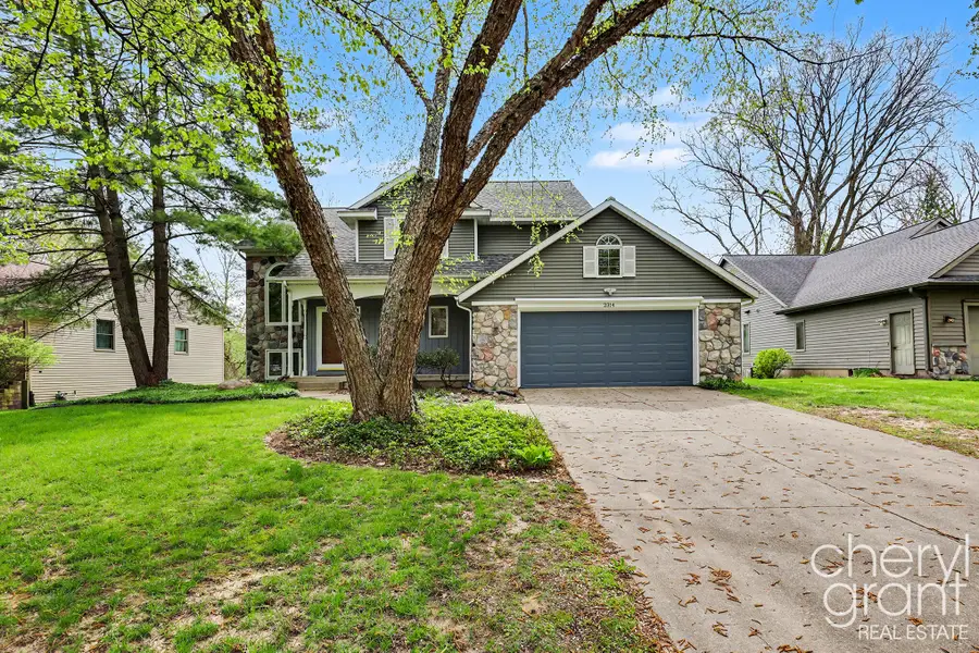 2314 Midvale Street NE, Grand Rapids, MI 49505 - #3