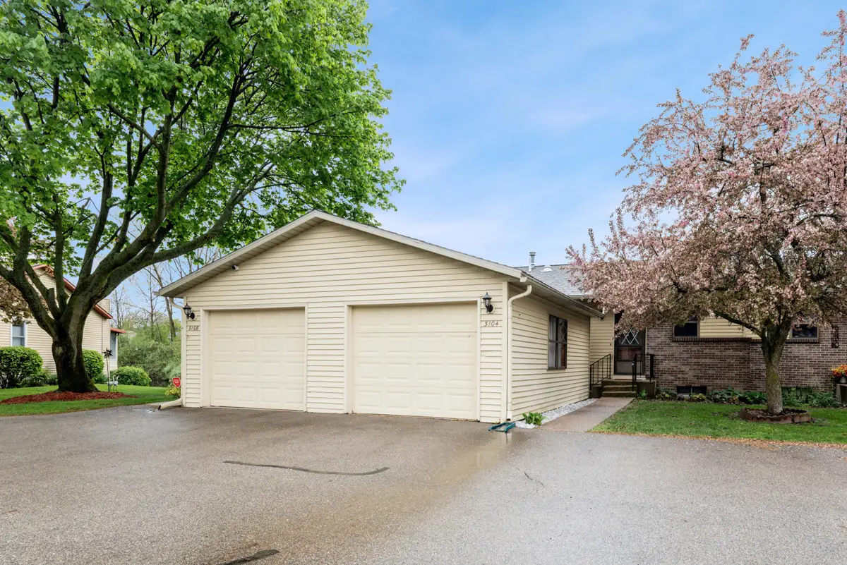 3104 Old Kent Road SE Building: 4 Unit: 26, Kentwood, MI 49512 - #1