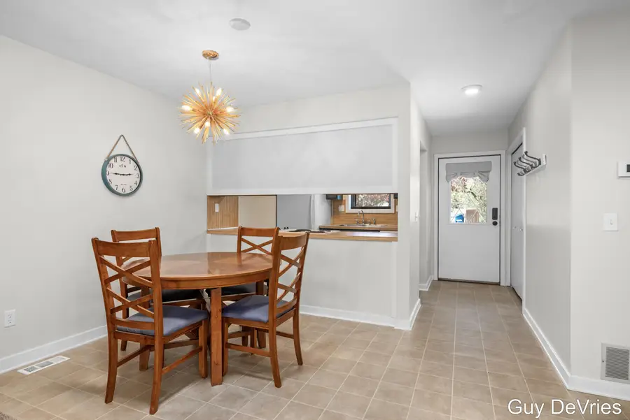 3104 Old Kent Road SE Building: 4 Unit: 26, Kentwood, MI 49512 - #2