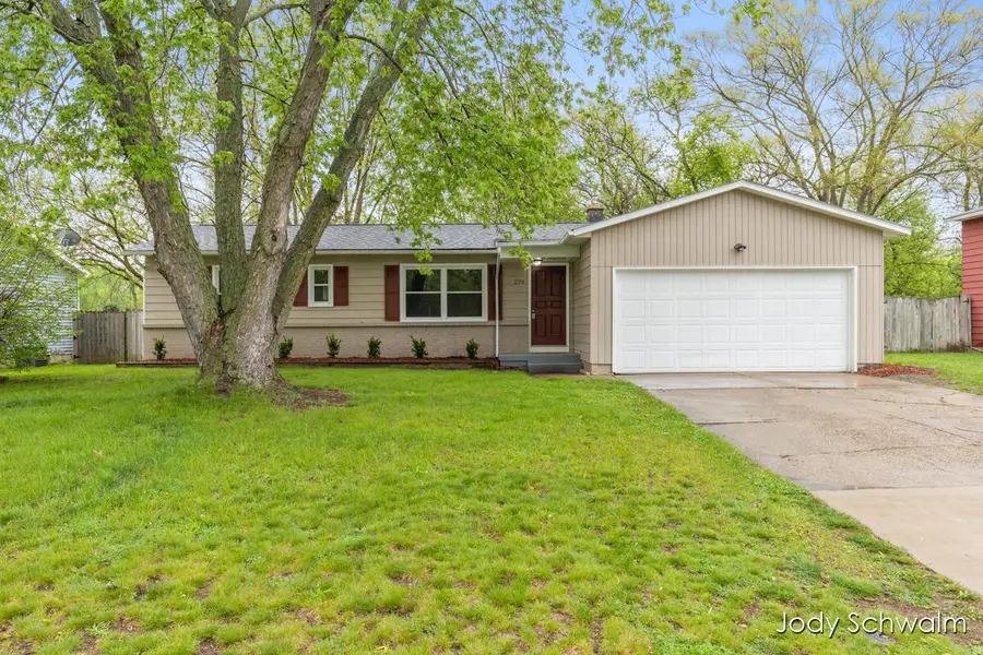 279 Andover Street SE, Kentwood, MI 49548 - #3