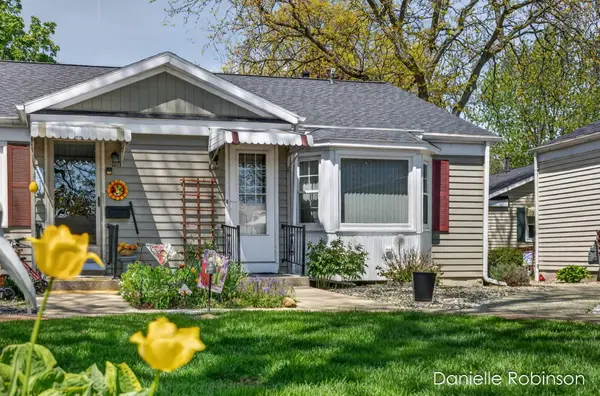 929 Village Lane Building: 0 Unit: 140, Jenison, MI 49428