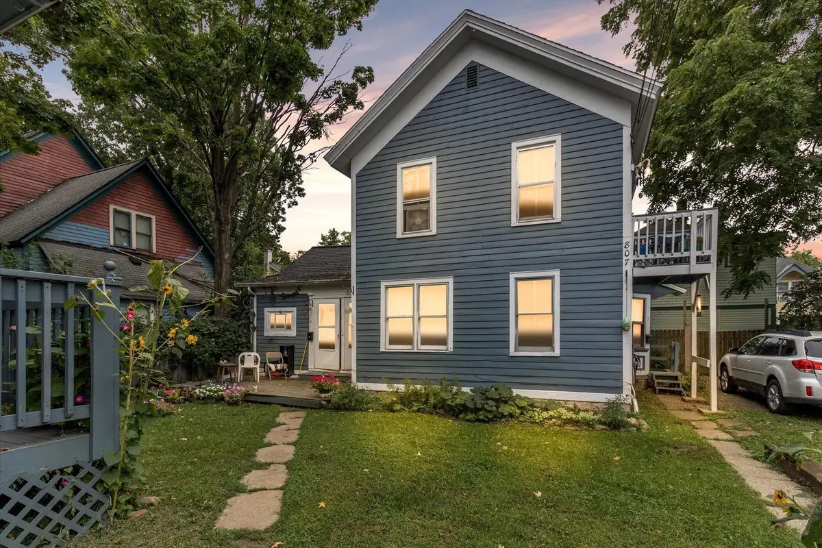 809-807 W Cedar Street, Kalamazoo, MI 49007 - #1