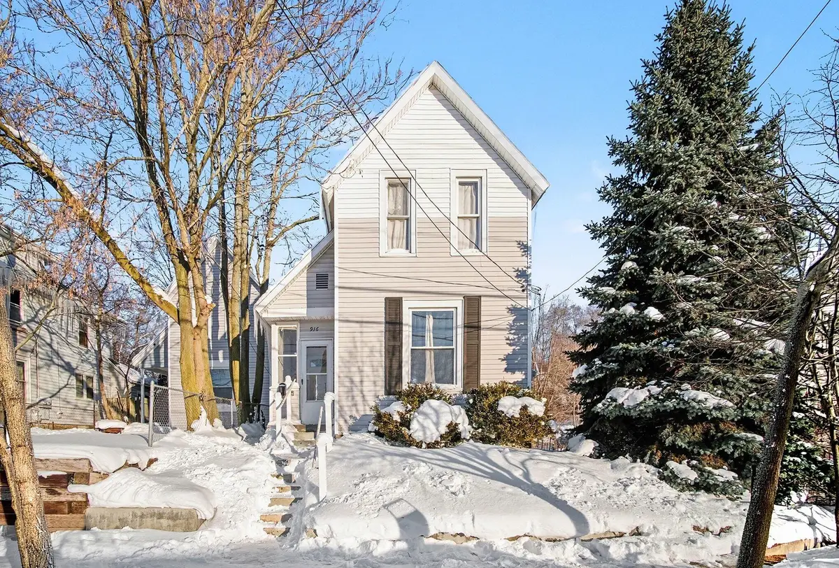 916 Lafayette Avenue NE, Grand Rapids, MI 49503 - #1