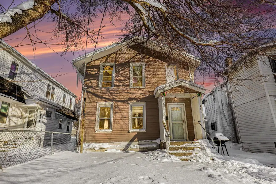 904 College Avenue NE, Grand Rapids, MI 49503 - #2