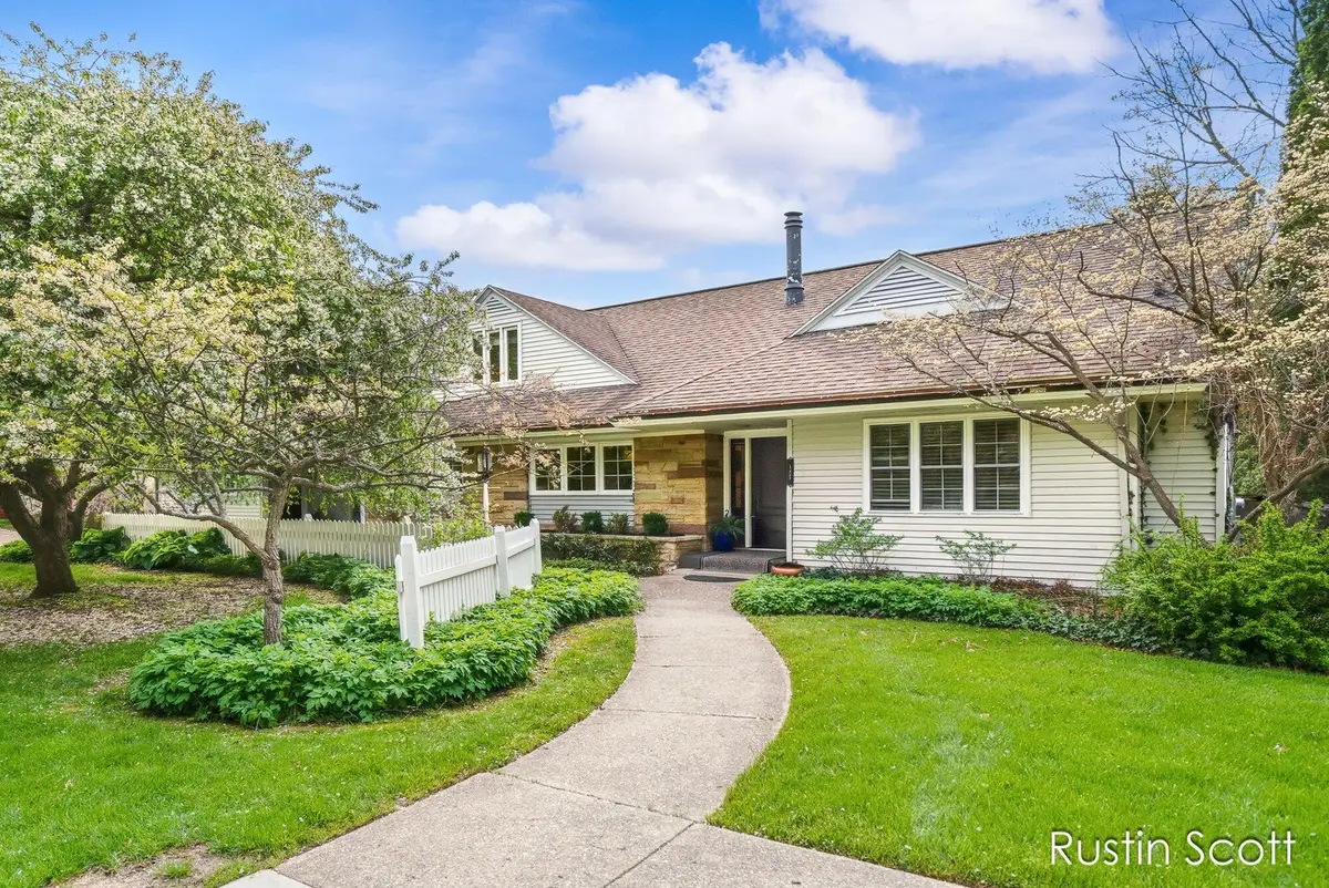 185 S Monroe Street NE, Rockford, MI 49341 - #1