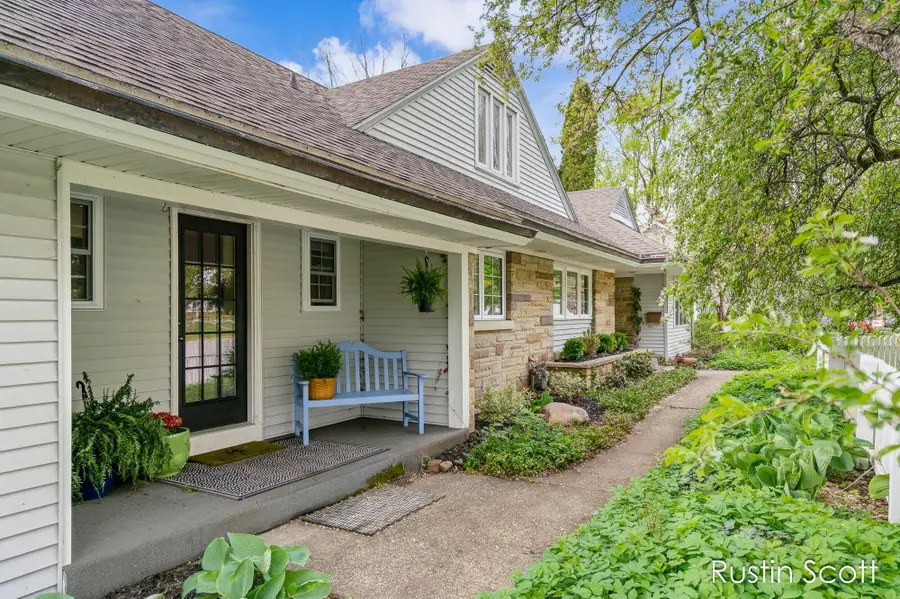 185 S Monroe Street NE, Rockford, MI 49341 - #3