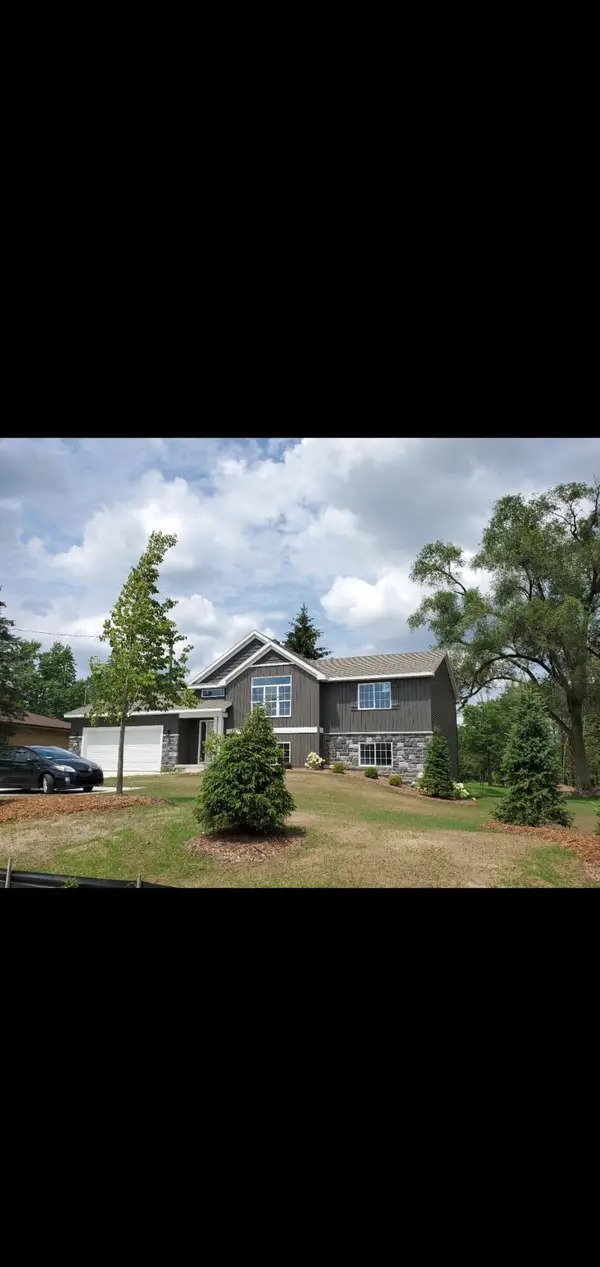 5565 Wing Avenue SE, Kentwood, MI 49512