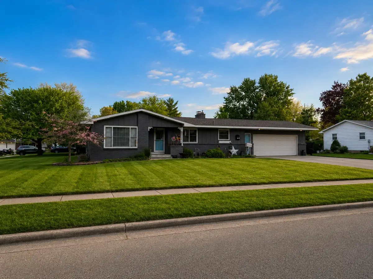 4049 S Osage Drive SW, Grandville, MI 49418 - #1