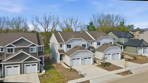 2245 Watertown Way NE, GrandRapids, MI 49505