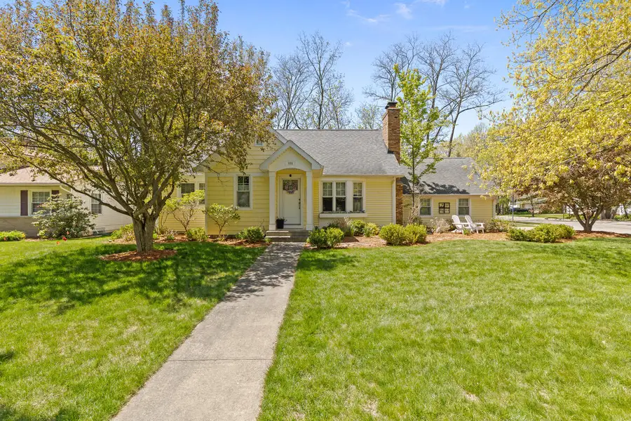 996 Colonial Court, Holland, MI 49423 - #2