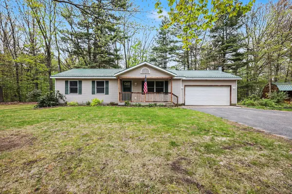 15441 Meddler Avenue NE, Gowen, MI 49326