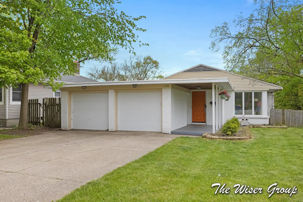 1742 Boston Street SE, Grand Rapids, MI 49506 - #1