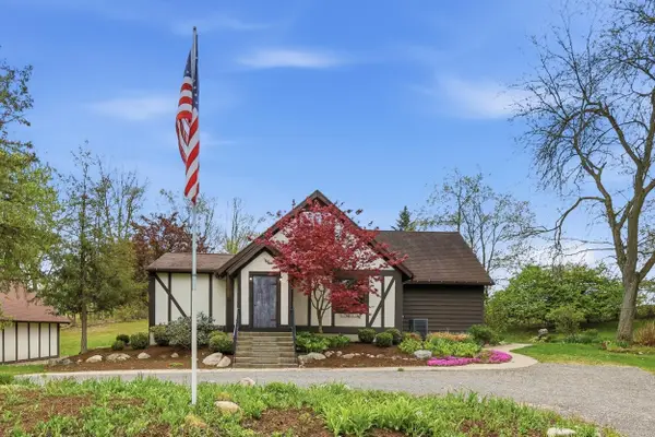 5575 Giles Avenue NE, Rockford, MI 49341