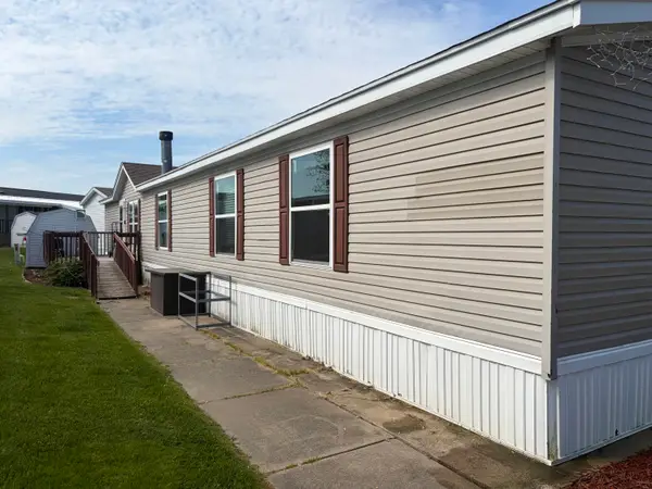 916 Wintergreen Drive, Hastings, MI 49058