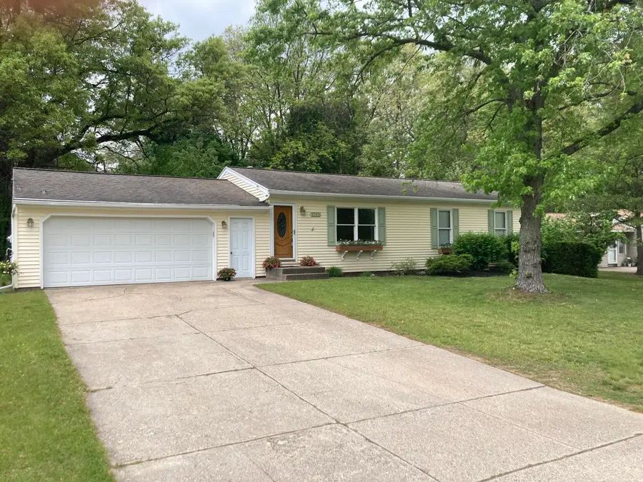 1785 Woodrun Drive SE, Lowell, MI 49331 - #2