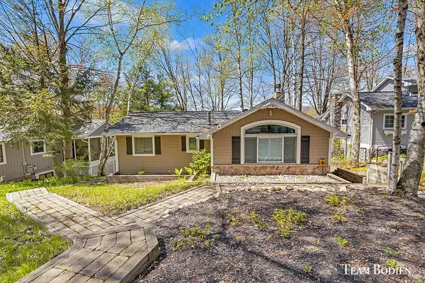 11320 Alpine Road, CanadianLakes, MI 49346