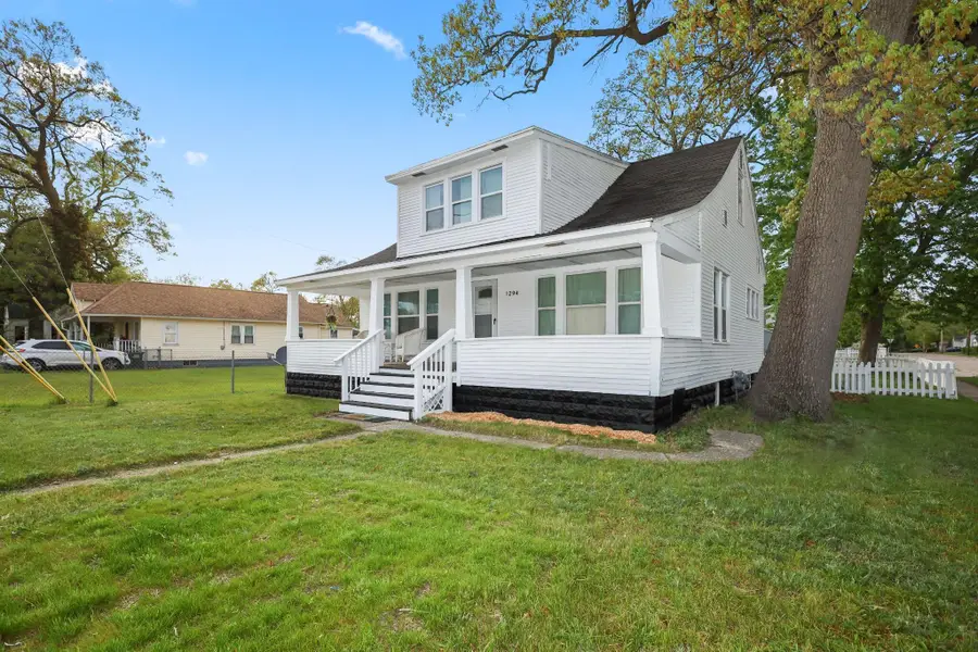 1294 E Apple Avenue, Muskegon, MI 49442 - #2