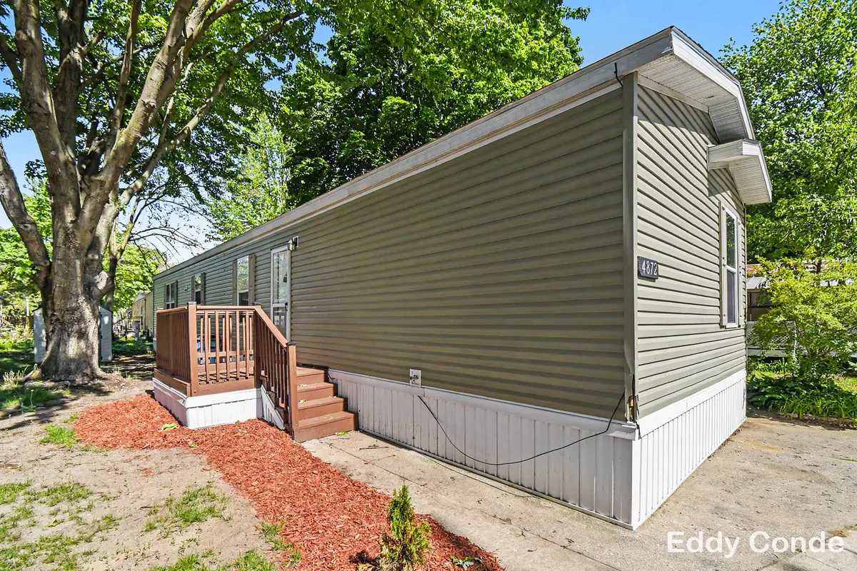 4872 Pamela Avenue SE, Kentwood, MI 49548 - #1