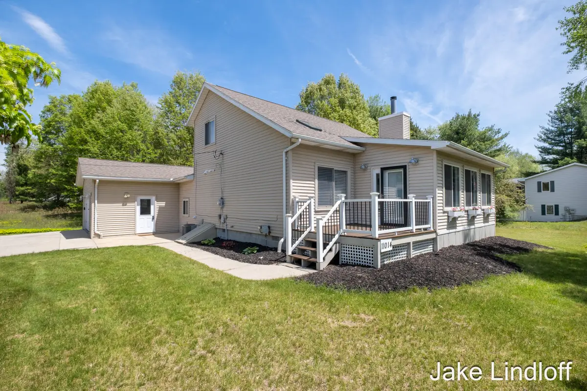 11014 E Royal Road, Stanwood, MI 49346 - #1