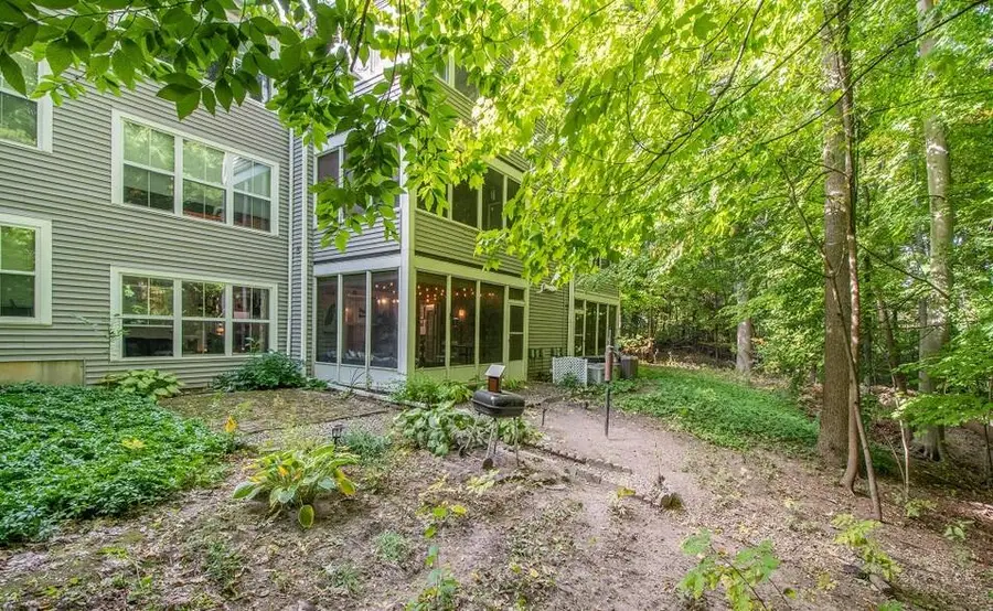 3360 Pine Meadow Drive SE Unit: 102, Kentwood, MI 49512 - #2
