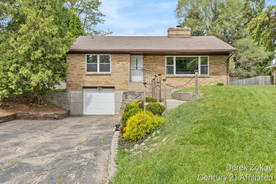 613 Shawmut Boulevard NW, Grand Rapids, MI 49504 - #2