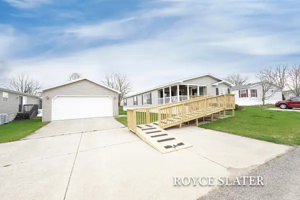 4001 E Wembley Lane, Kalamazoo, MI 49009