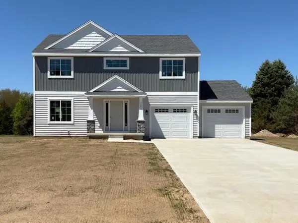 4285 Old Farm Drive, Wayland, MI 49348