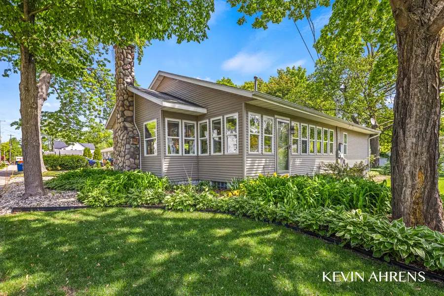 17284 Coles Park Road, Spring Lake, MI 49456 - #2