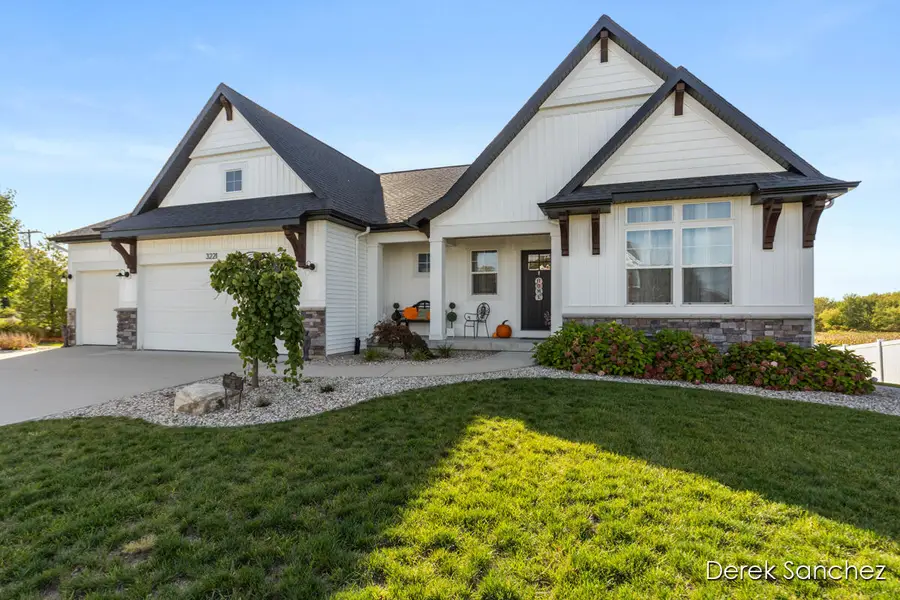 3221 Rocaway Drive, Hudsonville, MI 49426 - #3
