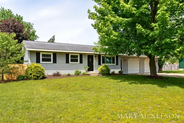 4146 Sandy Drive, Dorr, MI 49323