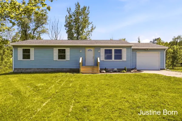 8620 11 Mile Road NE, Rockford, MI 49341