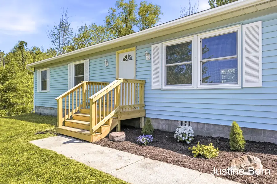 8620 11 Mile Road NE, Rockford, MI 49341 - #2