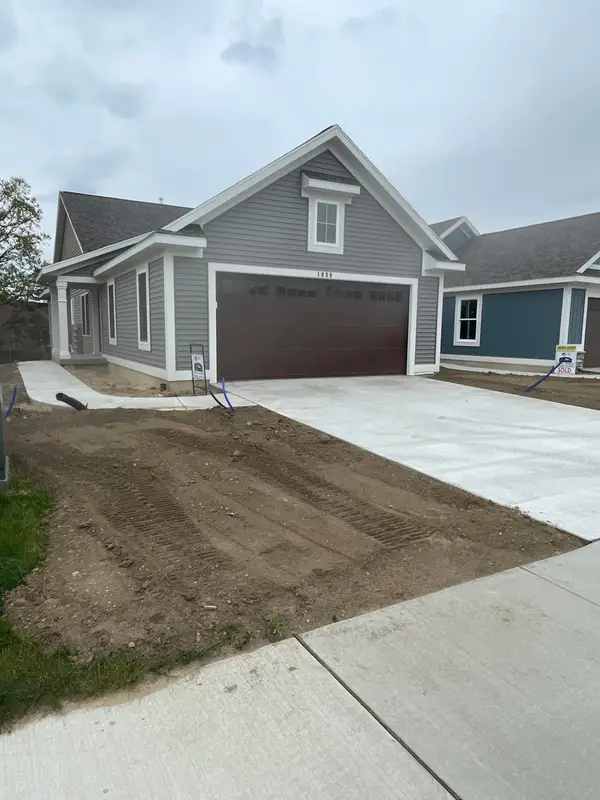 1038 Bellview Meadow Drive SW Unit: 70, ByronCenter, MI 49315