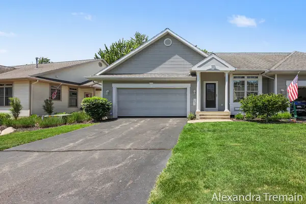 1071 Kensington Street NW Building: 37 Unit: 81, GrandRapids, MI 49534