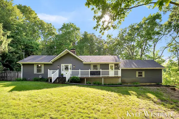 2525 Biggs Avenue NE, Lowell, MI 49331