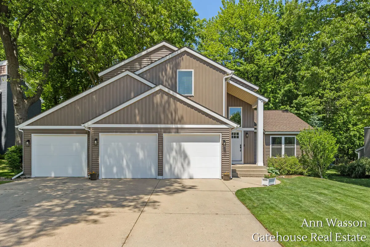 6007 Arroyo Vista Drive NE, Rockford, MI 49341 - #1