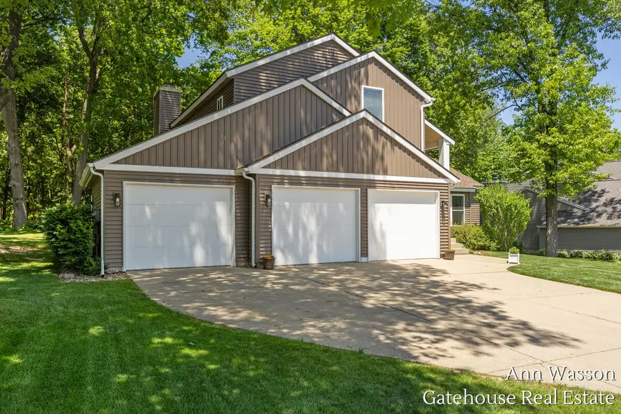 6007 Arroyo Vista Drive NE, Rockford, MI 49341 - #3
