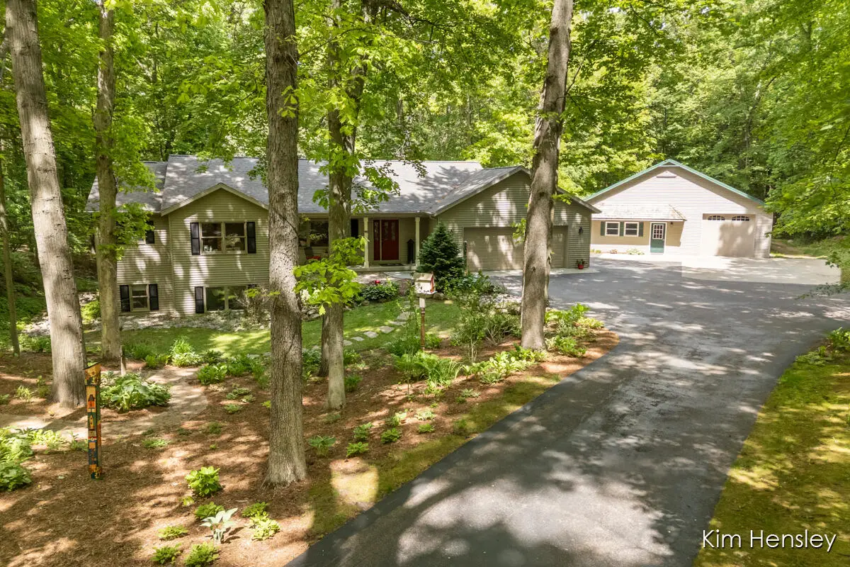 8160 Oakview Ridge Drive NE, Rockford, MI 49341 - #1