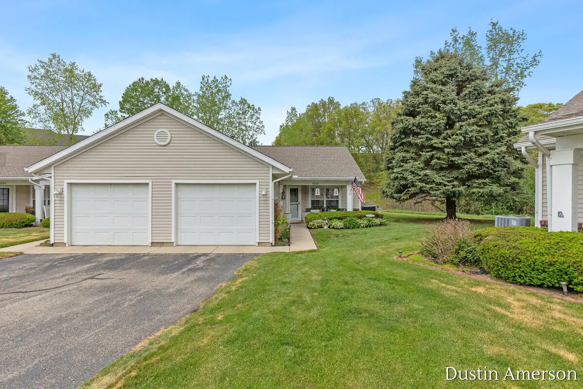 4212 Peak Lane NE Building: 6 Unit: 4, Northview, MI 49525 - #1