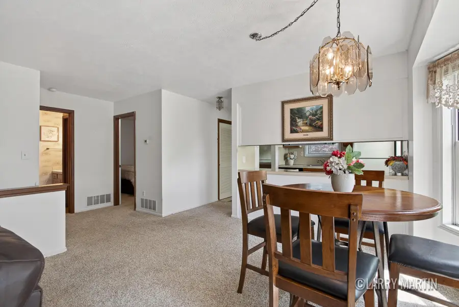 3288 Cambridge Street SE Building: 1 Unit: 9, Kentwood, MI 49512 - #3
