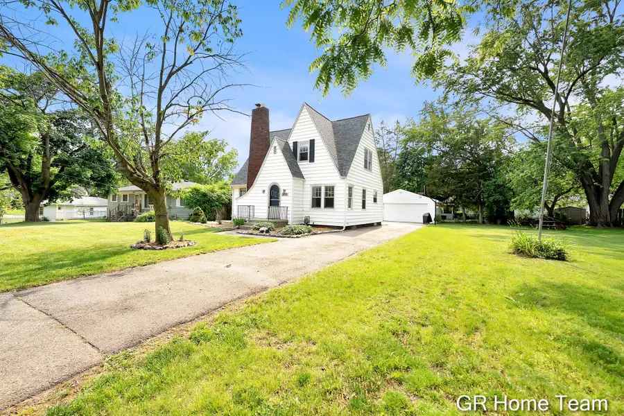 3991 Costa Avenue NE, Northview, MI 49525 - #2