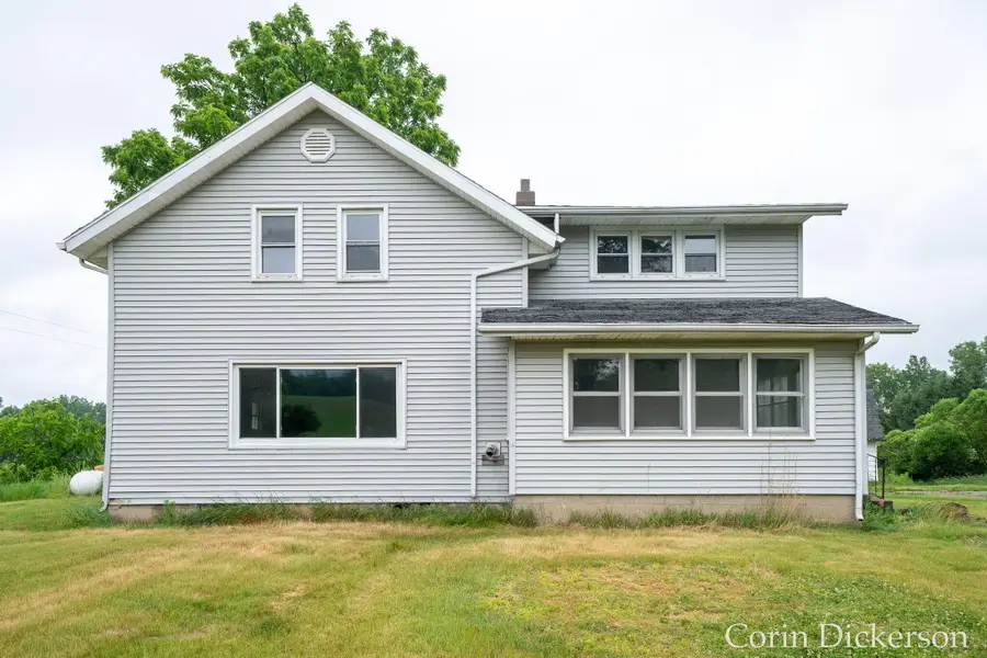 29255 S Dr N, Springport, MI 49284 - #2