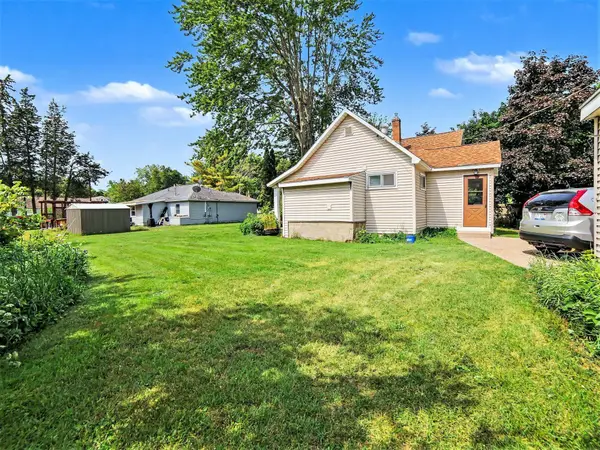 312 N Bear Lake Road, Muskegon, MI 49445