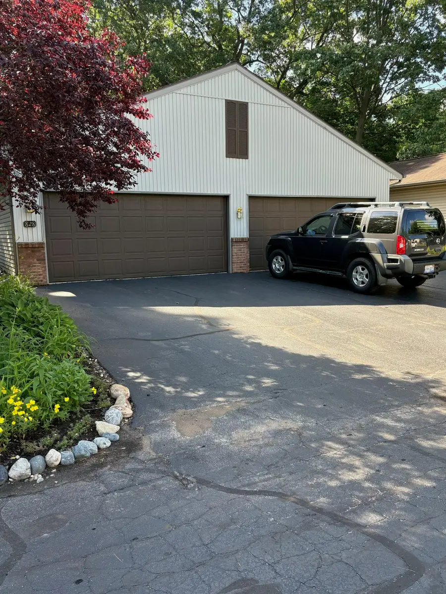 828 Highbanks Drive Unit: 21, Allegan, MI 49010 - #3